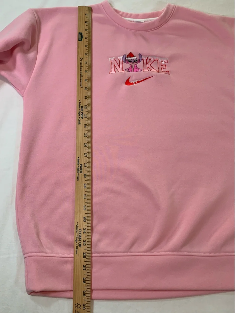 Nike Pink Embroidered Stitch Sweatshirt Large Y2K Christmas Crewneck Cozy Cute